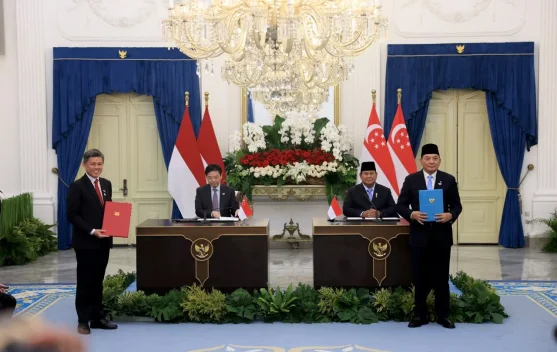 Topics Covered: Indonesia-Singapura Sepakat ASEAN Selesaikan Sengketa lewat Diplomasi