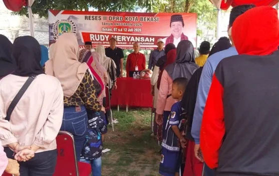 Facing Challenges: Gelar Reses, Legislator Bekasi Diminta Warga Perjuangkan Pendirian SMP Negeri