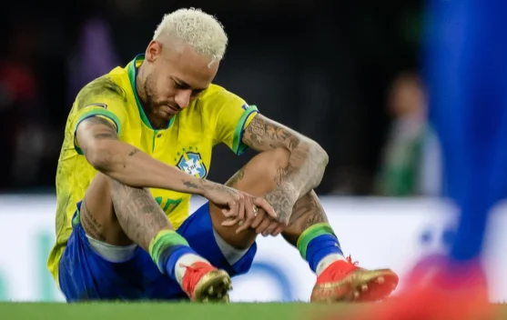 New Policy: Berita Sepekan IV: Brasil Terhenti, Kontroversi FIFA hingga Prancis ke Semifinal