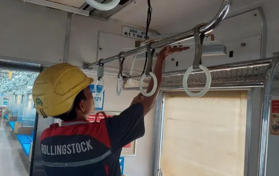 New Policy: KAI Commuter Pasang Alat Pemurni Udara Nanoe X di Commuter Line