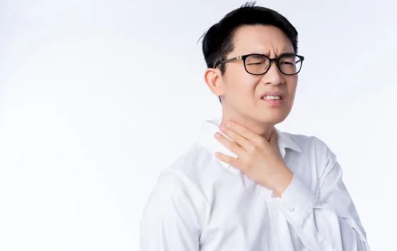 Radang Tenggorokan Tak Kunjung Sembuh? Coba Konsumsi Lima Makanan Ini!