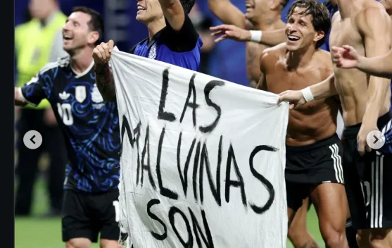 Main Agenda: Argentina Bentangkan Spanduk ‘Las Malvinas son Argentinas’