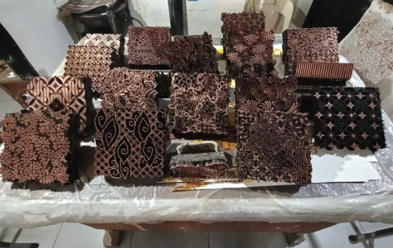 Topics Covered: Rumah Batik Komar Lestarikan Sepuluh Ribu Desain