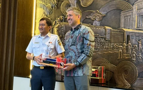 KAI Terima 54 Lokomotif CC205 untuk Logistik Sumatra Selatan