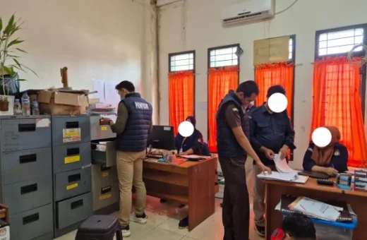 KPK Sita Uang Dolar Singapura dari Kepala Kantor Imigrasi Jakarta Selatan
